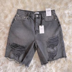 Forever21 Ripped Denim Shorts Size 28.